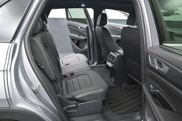 New 2026 Volkswagen Atlas Cross Sport SEL R-Line AWD/4WD image 13