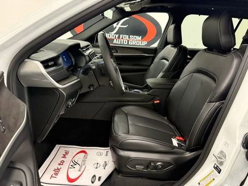 New 2025 Jeep Grand Cherokee L Limited w/ Luxury Tech Group II image 12