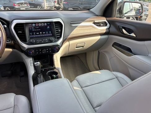 Used 2017 GMC Acadia SLT FWD image 13