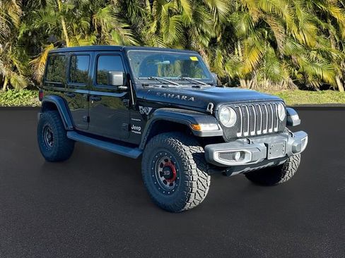 Used 2019 Jeep Wrangler Unlimited Sahara w/ Cold Weather Group image 4