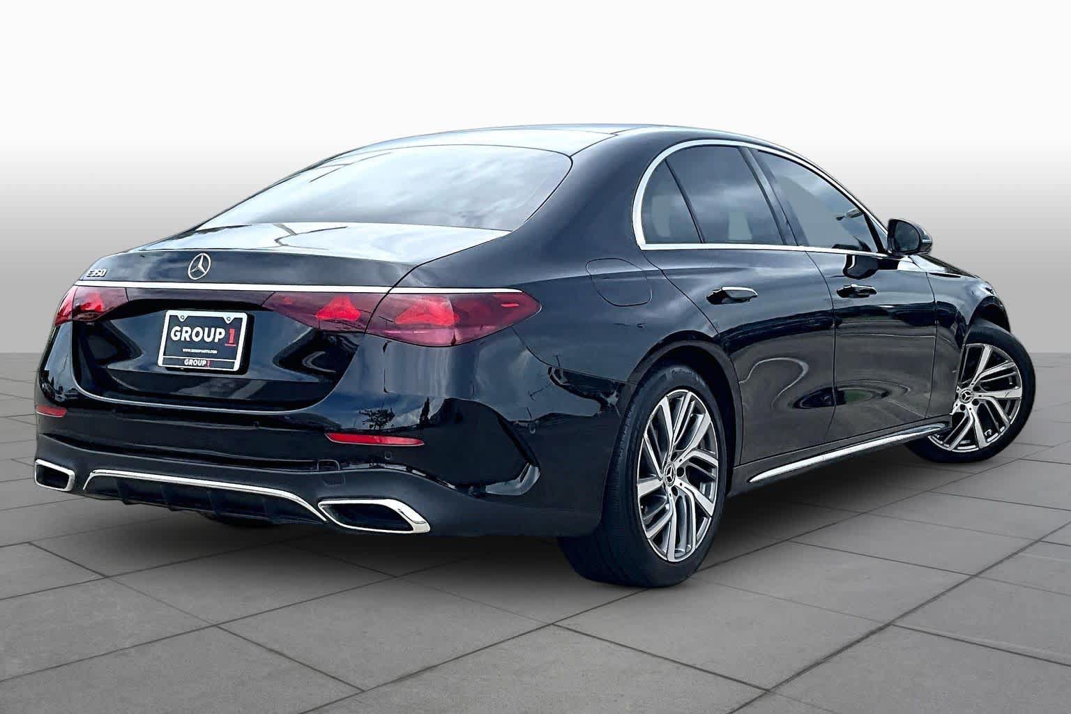 Used 2025 Mercedes-Benz E 350 Sedan image 11