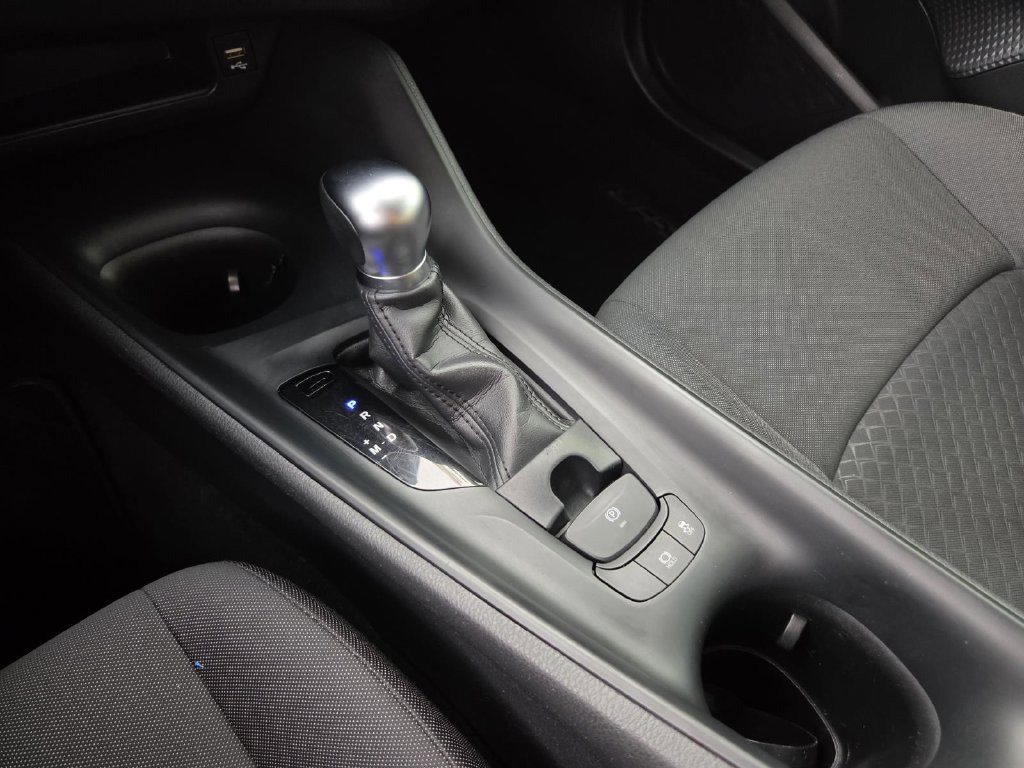 Used 2021 Toyota C-HR LE FWD image 25