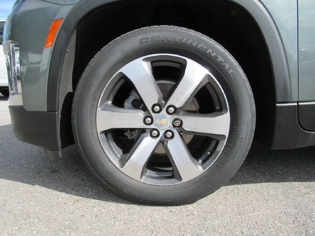 Used 2022 Chevrolet Traverse LT w/ LT Premium Package AWD/4WD image 9