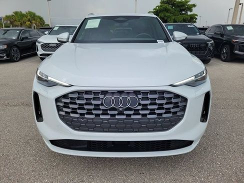 Certified 2025 Audi Q5 Premium w/ Premium Plus AWD/4WD image 3
