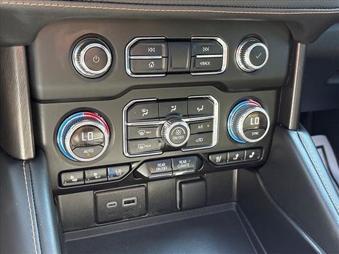Certified 2024 GMC Yukon XL AT4 w/ AT4 Premium Package AWD/4WD image 16