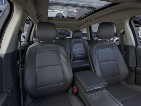 New 2026 Lincoln Nautilus Premier w/ Equipment Group 102A AWD/4WD image 10