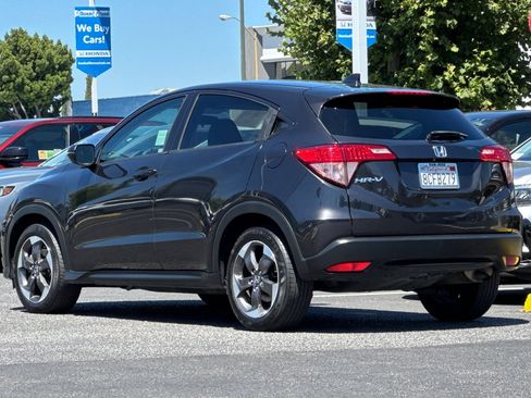 Used 2018 Honda HR-V EX image 3