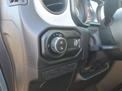 Used 2024 Jeep Gladiator Sport image 13