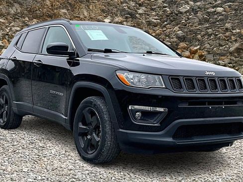 Used 2018 Jeep Compass Latitude w/ Popular Equipment Group image 10