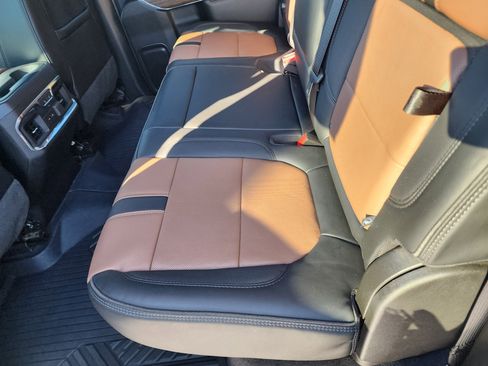 Used 2023 Chevrolet Silverado 2500 High Country image 16