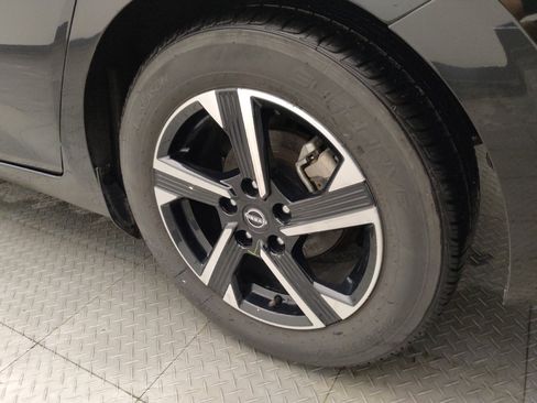 Used 2024 Nissan Sentra SV FWD image 31