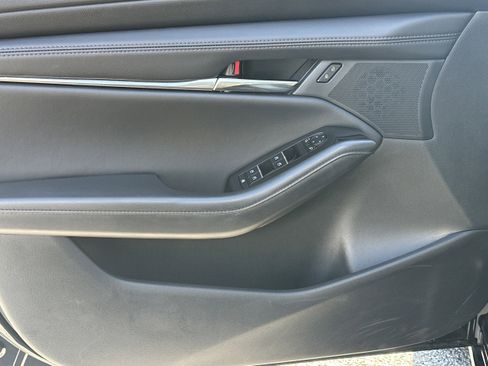 Used 2025 MAZDA MAZDA3 s image 10
