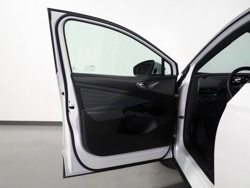 Used 2023 Volkswagen ID.4 Pro S Plus image 50