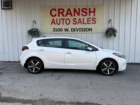 Used 2017 Kia Forte EX w/ EX Premium Tech Package FWD image 5