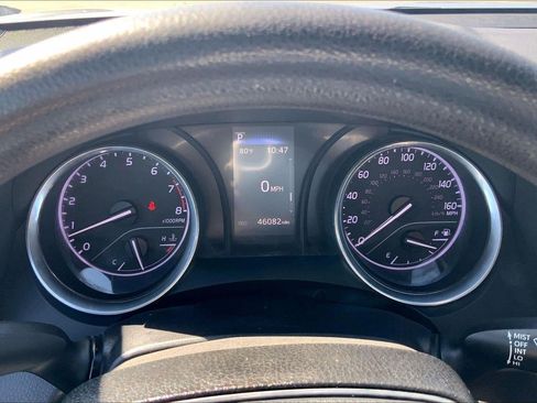 Used 2020 Toyota Camry LE FWD image 19
