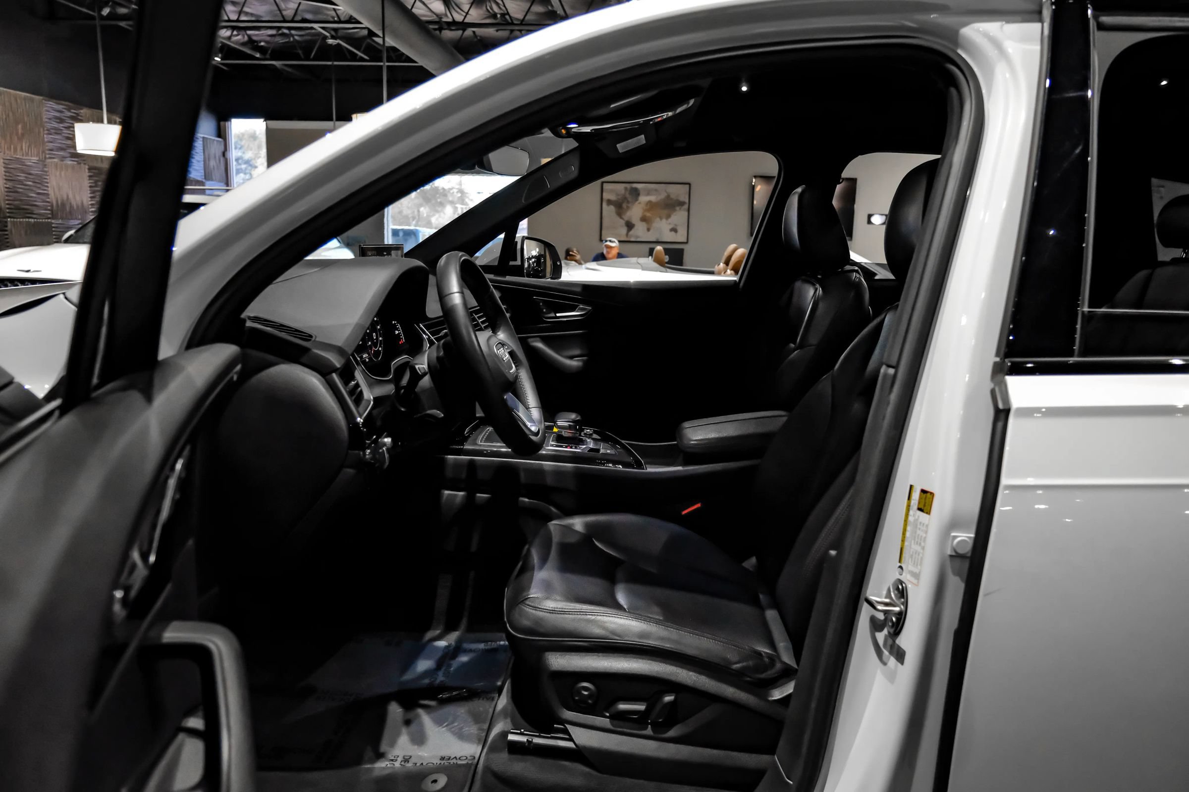 Used 2019 Audi Q7 3.0T Prestige AWD/4WD image 3