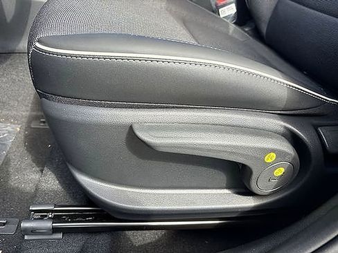 Used 2026 Hyundai Venue SEL image 39