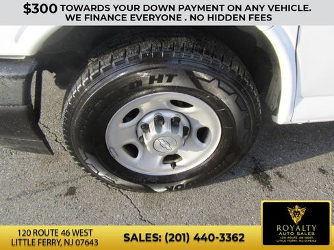 Used 2017 Chevrolet Express 2500 image 17