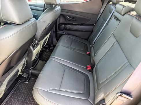 Certified 2025 Hyundai Santa Cruz Limited AWD/4WD image 18