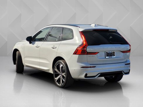 Certified 2024 Volvo XC60 T8 Ultimate w/ Protection Package Premier image 7