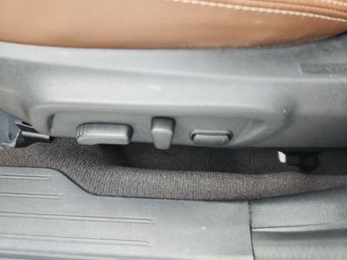 Used 2018 Subaru Outback 3.6R Touring image 30