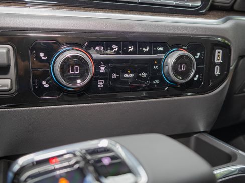 New 2026 Chevrolet Silverado 1500 LT Trail Boss w/ Convenience Package II AWD/4WD image 17