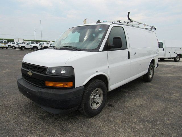 Used 2018 Chevrolet Express 2500 w/ Driver Convenience Package RWD image 7