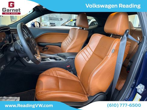 Used 2016 Dodge Challenger SRT Hellcat RWD image 10