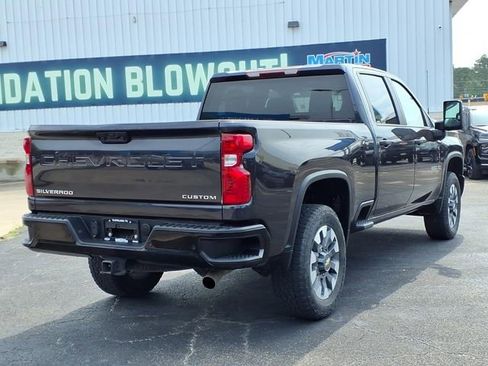 Used 2024 Chevrolet Silverado 2500 Custom w/ Custom Value Package AWD/4WD image 5