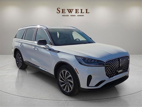 New 2026 Lincoln Aviator Premiere image 6