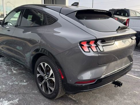 Used 2021 Ford Mustang Mach-E Premium image 5