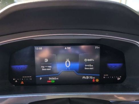 Certified 2022 Volkswagen Tiguan SE w/ Panoramic Sunroof Package image 12