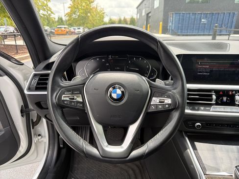 Used 2021 BMW 330i Sedan w/ Convenience Package RWD image 17