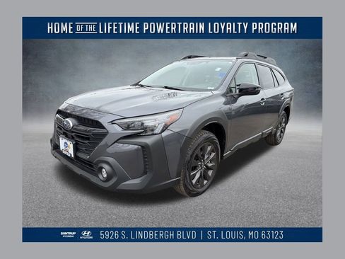 Used 2025 Subaru Outback Onyx Edition image 1