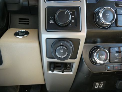 Used 2020 Ford F150 Lariat image 27