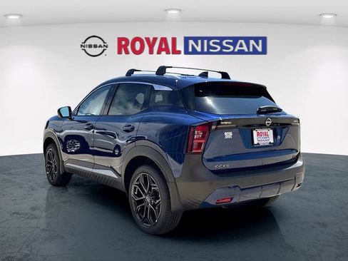 New 2025 Nissan Kicks SR FWD image 4