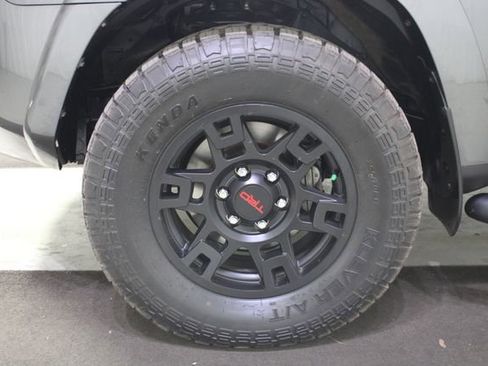 Used 2022 Toyota 4Runner SR5 Premium w/ Moonroof Package image 25