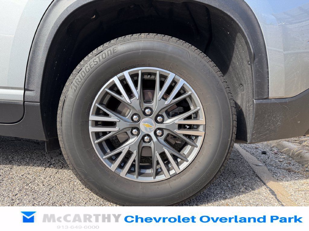 Used 2024 Chevrolet Traverse LS w/ LPO, Floor Liner Package FWD image 8