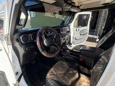 Used 2020 Jeep Gladiator Sport w/ Quick Order Package 24S AWD/4WD image 6
