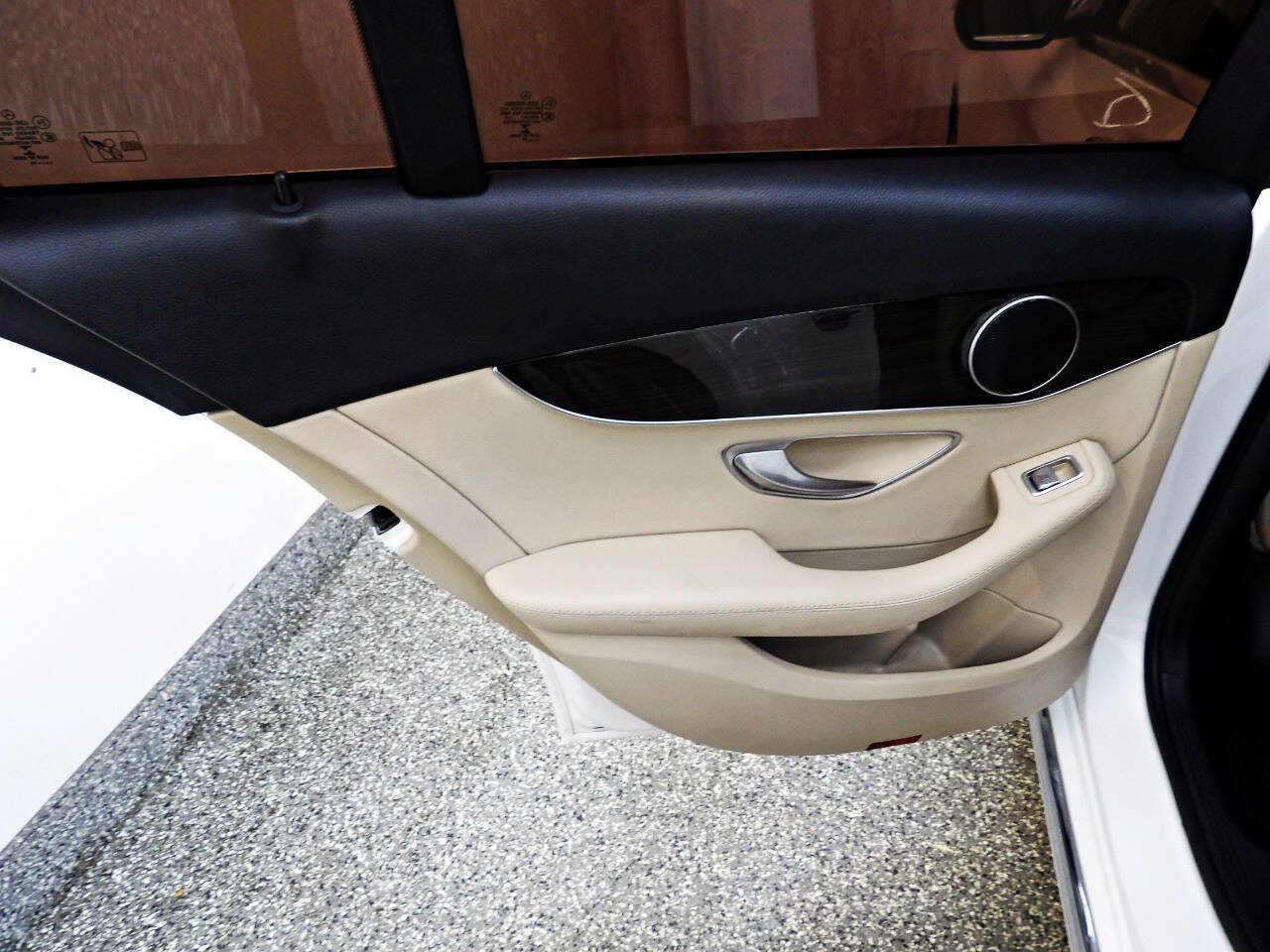 Used 2018 Mercedes-Benz C 300 Sedan image 9