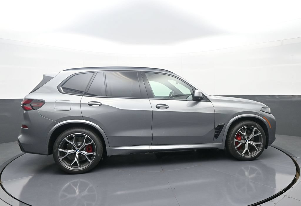 New 2026 BMW X5 xDrive50e w/ M Sport Package AWD/4WD image 8