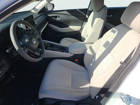Certified 2025 Honda Accord LX image 27