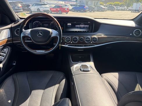 Used 2017 Mercedes-Benz S 550 Sedan image 7