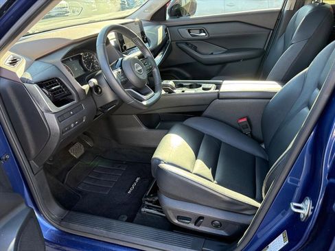 Certified 2023 Nissan Rogue SL w/ SL Premium Package image 18