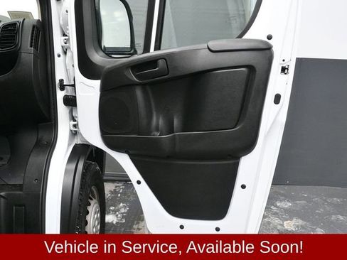 Used 2025 RAM ProMaster 2500 w/ Convenience Group image 9