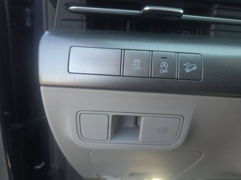 Used 2024 Hyundai Kona SE AWD/4WD image 15