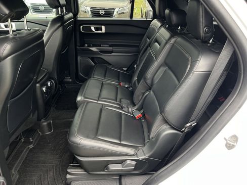 Used 2020 Ford Explorer XLT w/ Equipment Group 202A RWD image 22