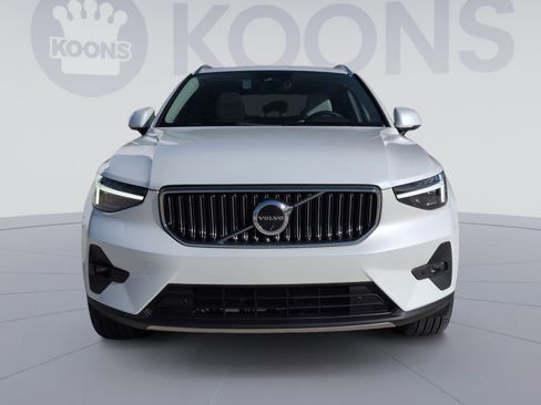 New 2025 Volvo XC40 B5 Ultra w/ Climate Package image 11