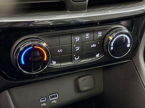 Used 2026 Buick Encore GX Sport Touring w/ Advanced Technology Package image 20