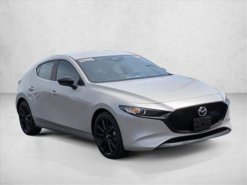 Used 2024 MAZDA MAZDA3 s FWD image 3